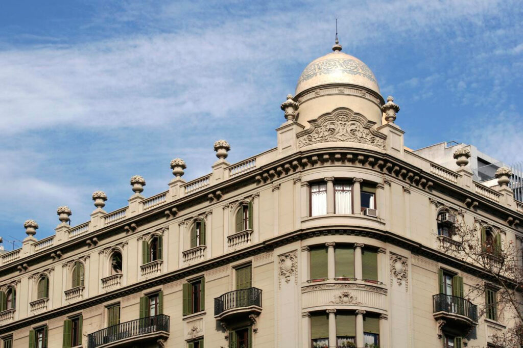 Rehabilitación de edificio histórico de Barcelona.