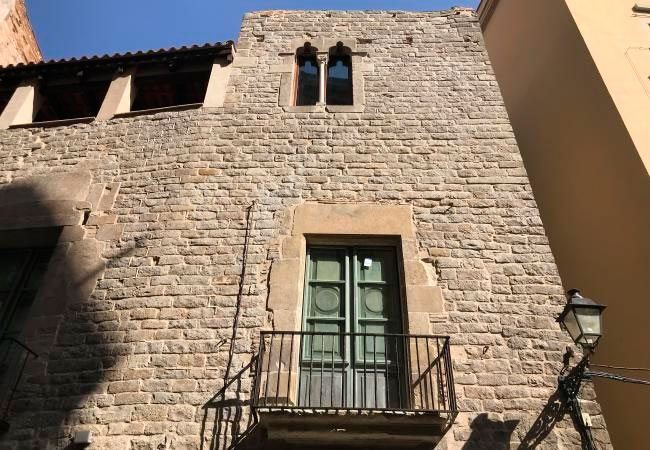 Conservación de edificio histórico en Valencia.